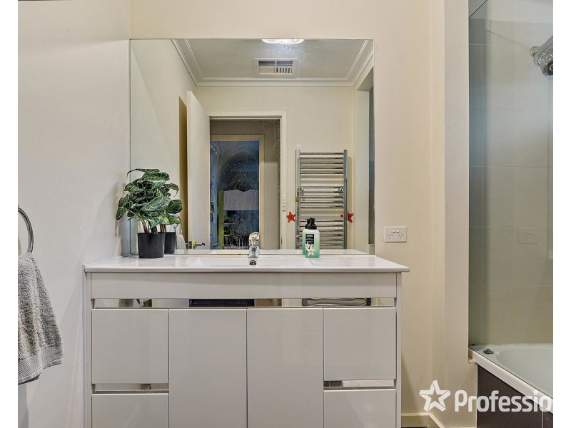 104 Daffodil Road, Boronia VIC 3155