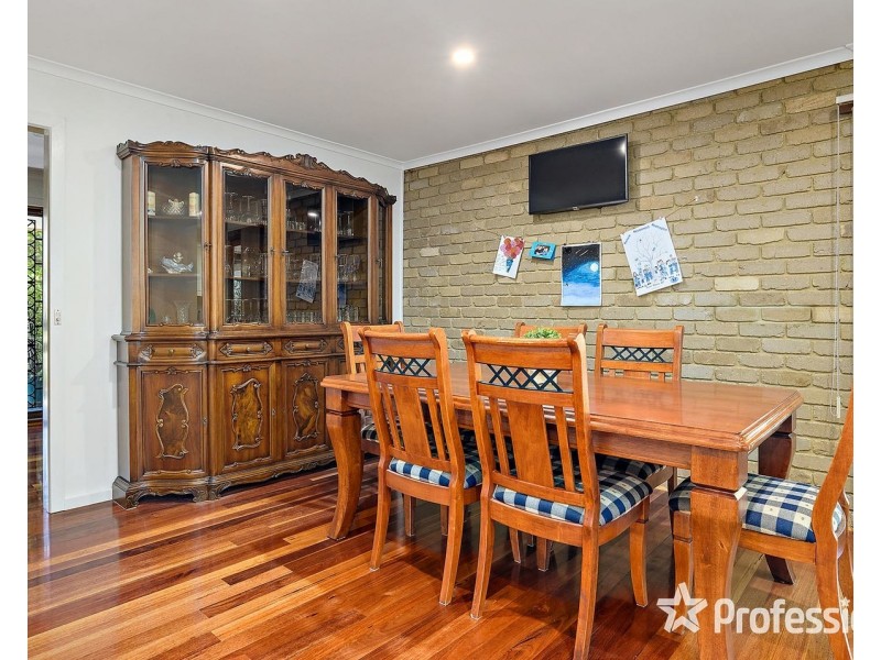 4 Nevados Street, Mooroolbark VIC 3138