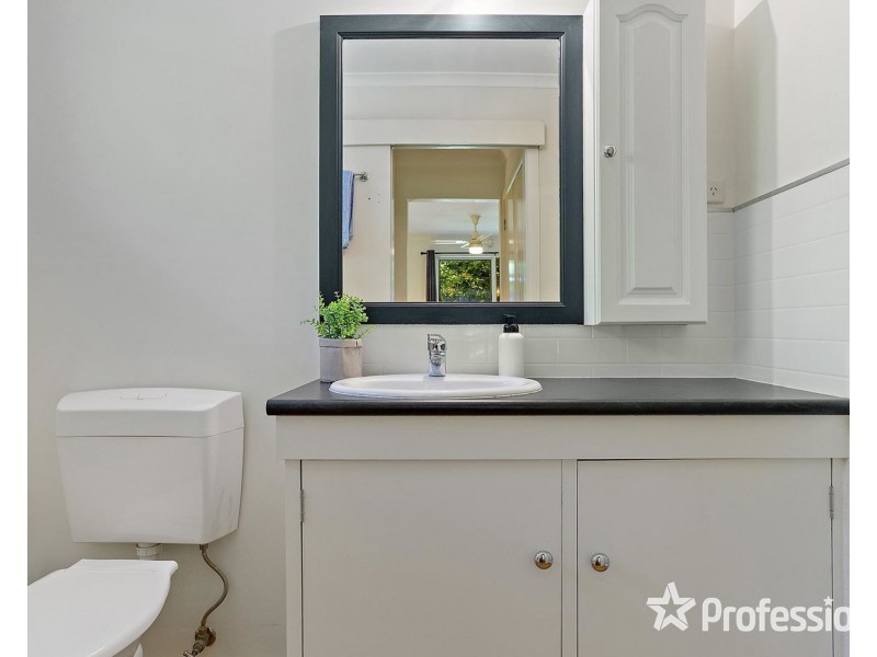 4 Nevados Street, Mooroolbark VIC 3138