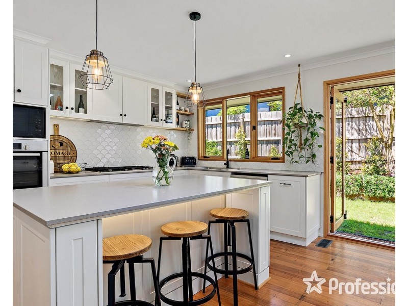 36 Batterbee Drive, Mooroolbark VIC 3138