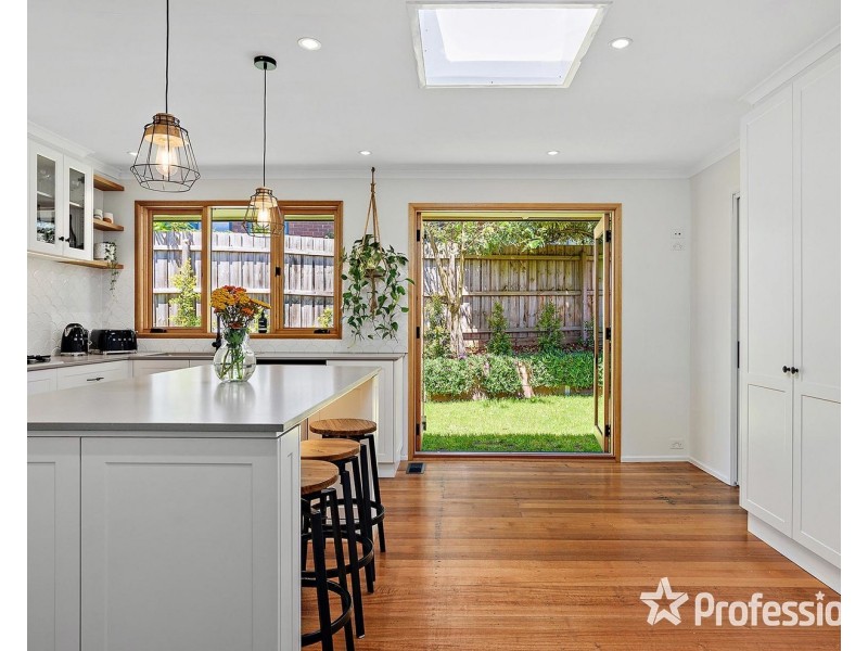 36 Batterbee Drive, Mooroolbark VIC 3138