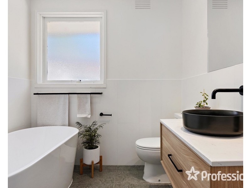 36 Batterbee Drive, Mooroolbark VIC 3138