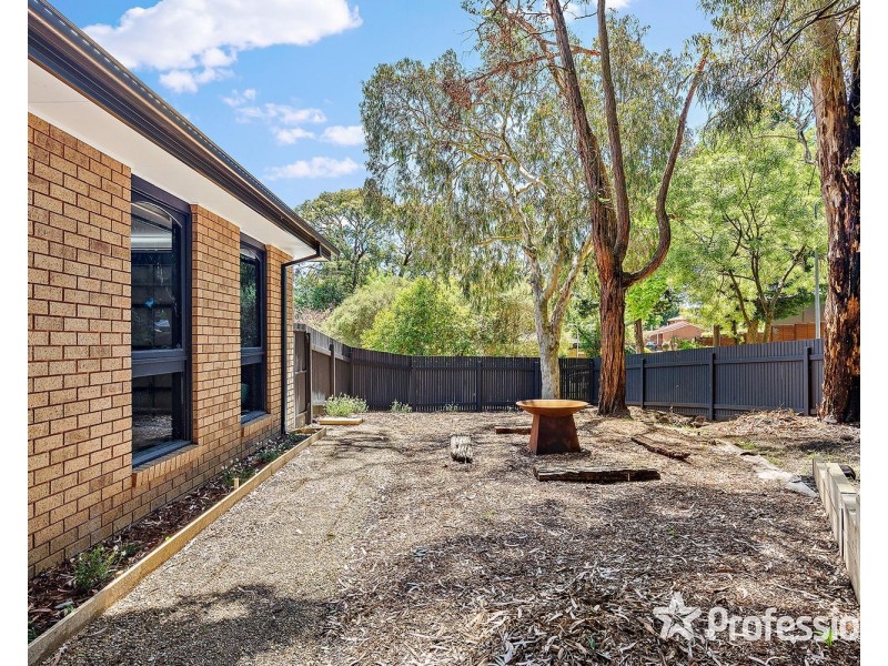 36 Batterbee Drive, Mooroolbark VIC 3138