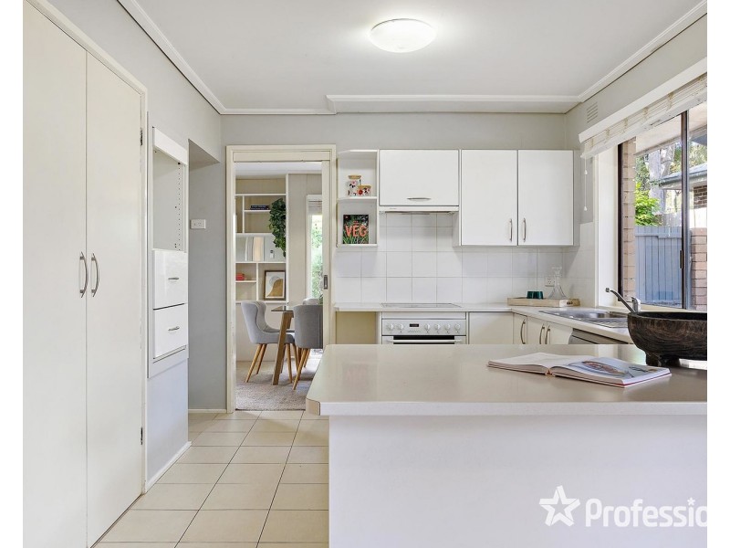 67 Diane Crescent, Croydon VIC 3136