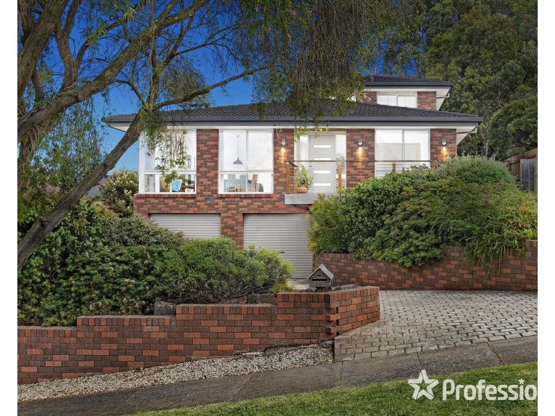 19 Dobell Place, Mooroolbark VIC 3138