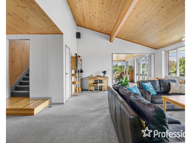 19 Dobell Place, Mooroolbark VIC 3138