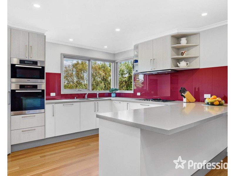 19 Dobell Place, Mooroolbark VIC 3138