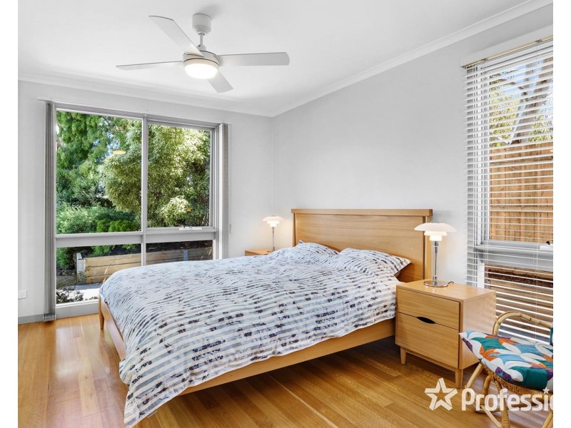 19 Dobell Place, Mooroolbark VIC 3138