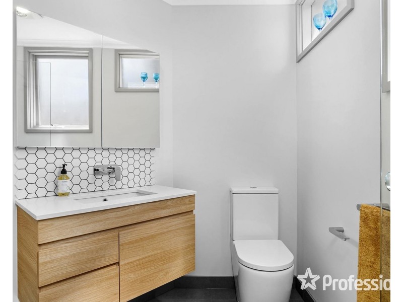 19 Dobell Place, Mooroolbark VIC 3138