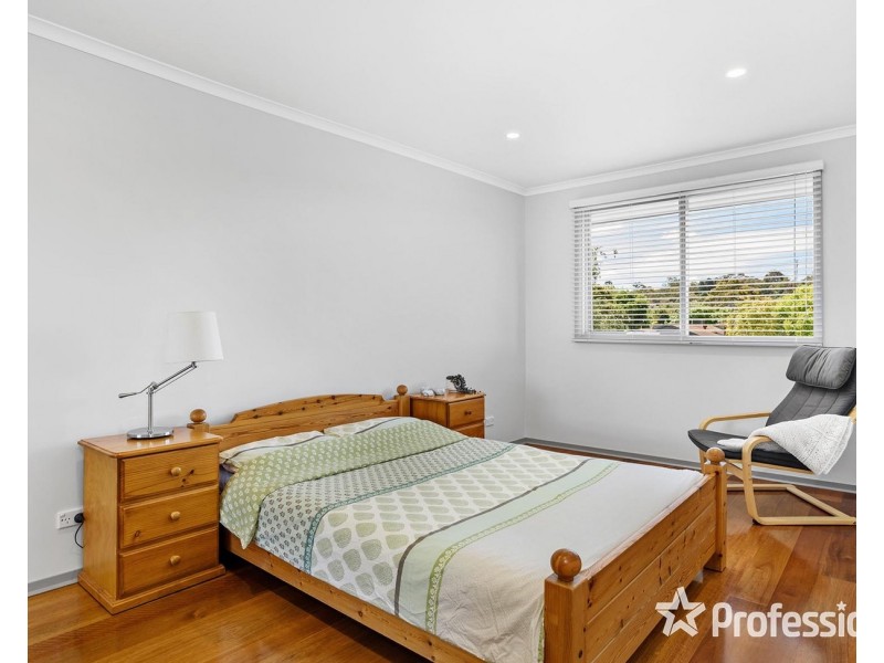 19 Dobell Place, Mooroolbark VIC 3138