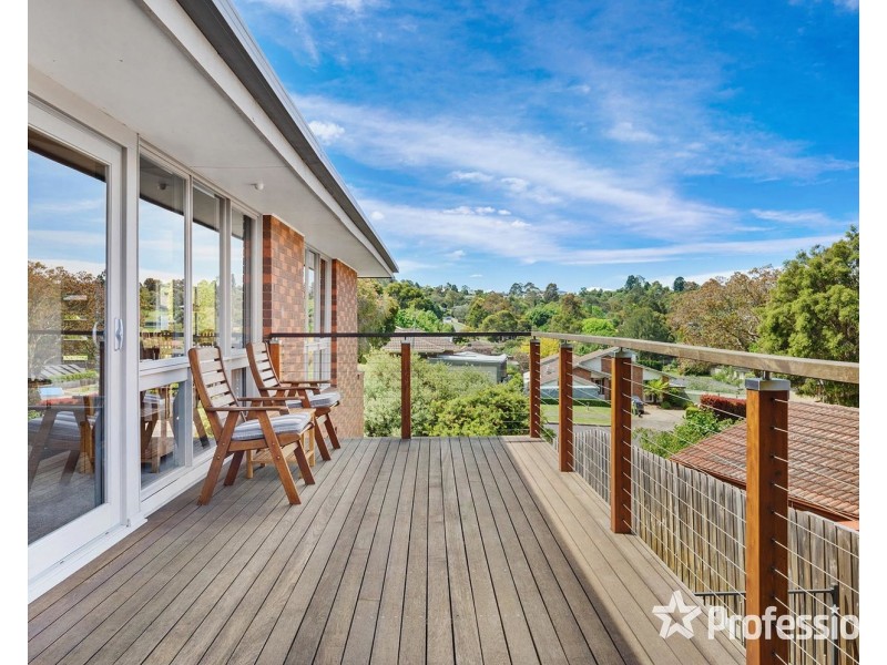 19 Dobell Place, Mooroolbark VIC 3138