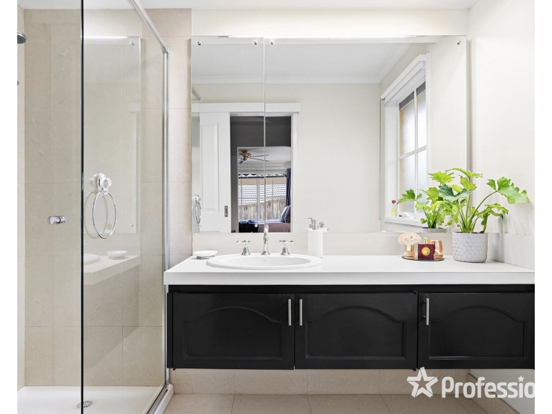 22 Narr Maen Drive, Croydon Hills VIC 3136