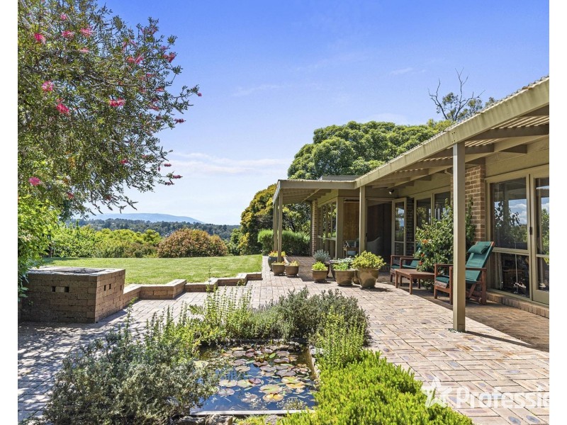 28 Thomas Crescent, Lilydale VIC 3140