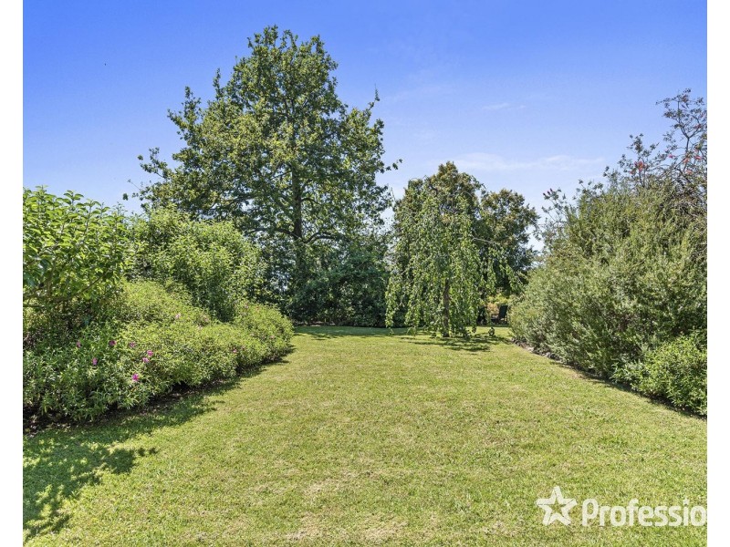 28 Thomas Crescent, Lilydale VIC 3140