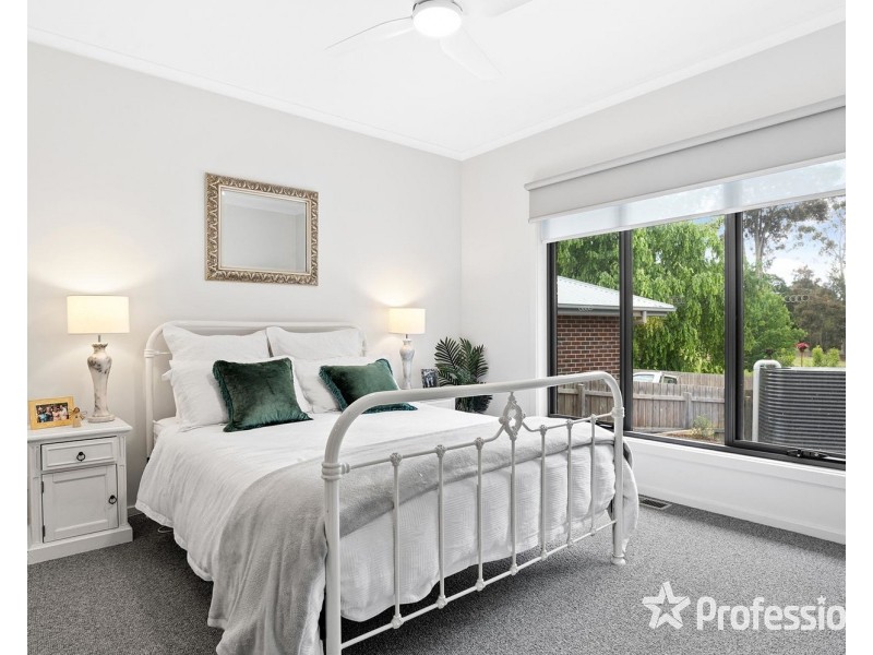 1 Cecilia Place, Wandin North VIC 3139