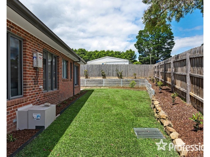 1 Cecilia Place, Wandin North VIC 3139