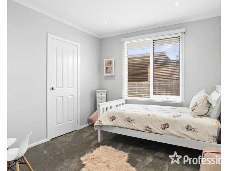 84 Landscape Drive, Mooroolbark VIC 3138