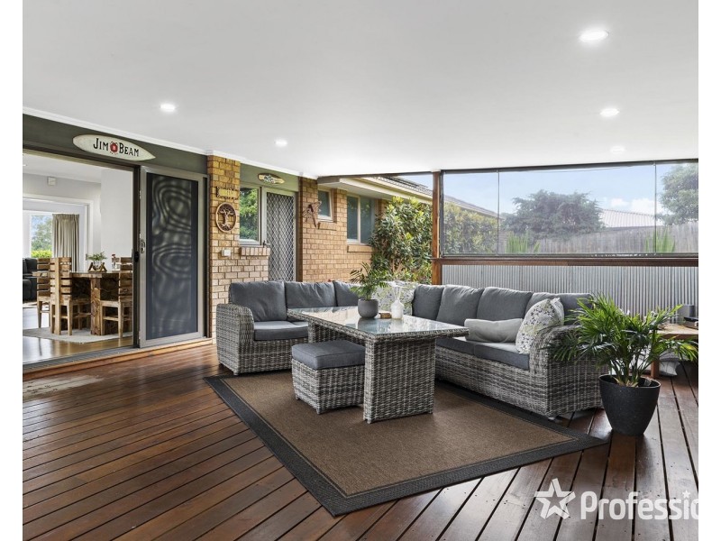 84 Landscape Drive, Mooroolbark VIC 3138