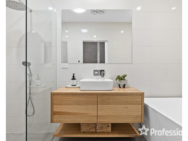 11 Williams Road, Mooroolbark VIC 3138