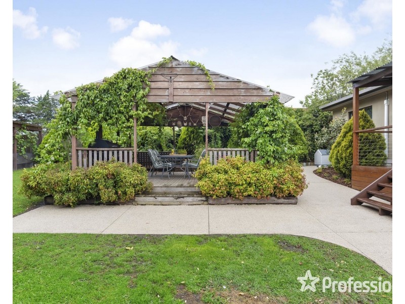 11 Williams Road, Mooroolbark VIC 3138