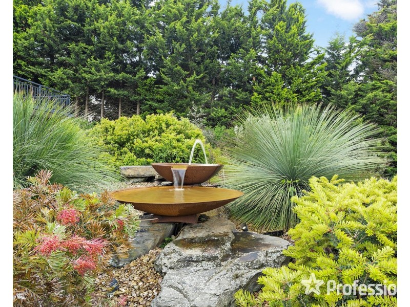 23-25 Smithacres Road, Montrose VIC 3765