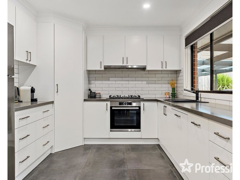 15 Drummond Road, Seville VIC 3139
