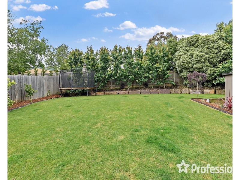15 Drummond Road, Seville VIC 3139