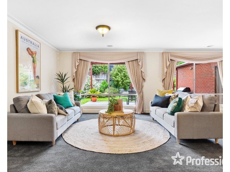 6 Meadowbank Avenue, Chirnside Park VIC 3116