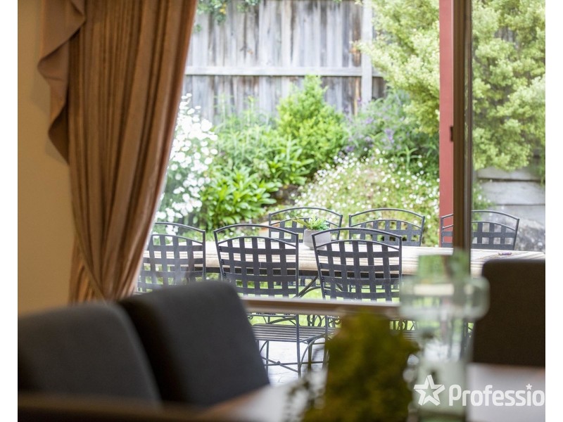 6 Meadowbank Avenue, Chirnside Park VIC 3116