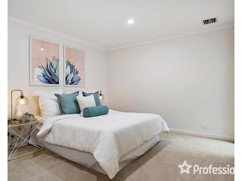 2/13-15 Paul Street, Croydon VIC 3136