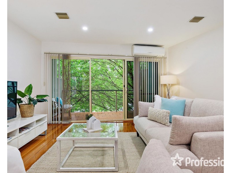 2/13-15 Paul Street, Croydon VIC 3136