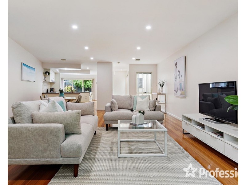 2/13-15 Paul Street, Croydon VIC 3136