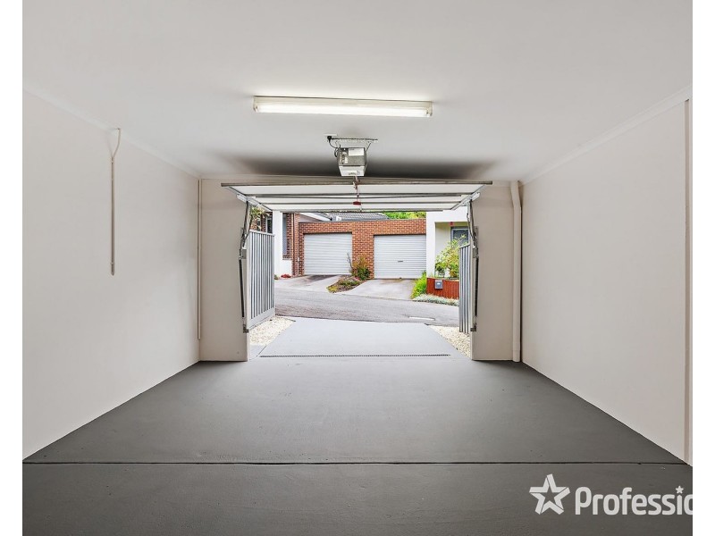 2/13-15 Paul Street, Croydon VIC 3136