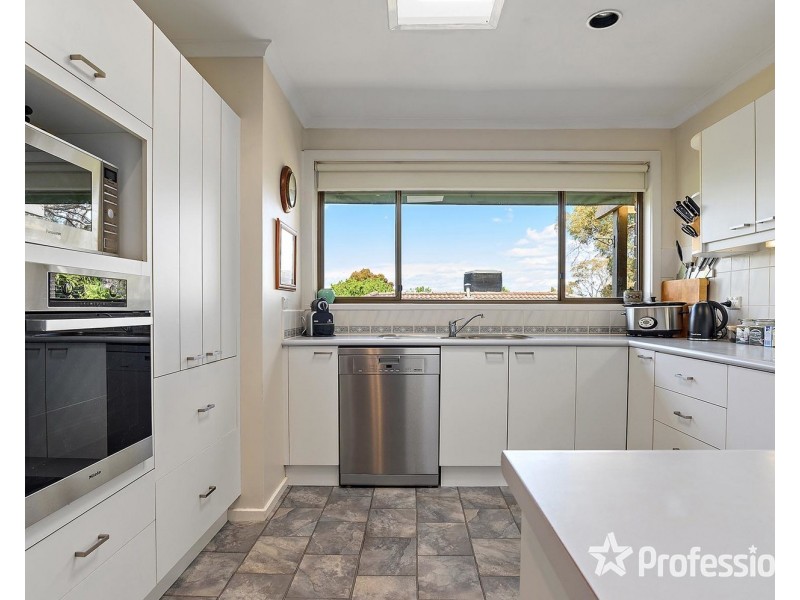 5 Arkarra Court, Mooroolbark VIC 3138