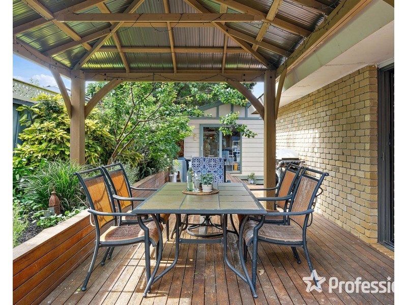 5 Arkarra Court, Mooroolbark VIC 3138