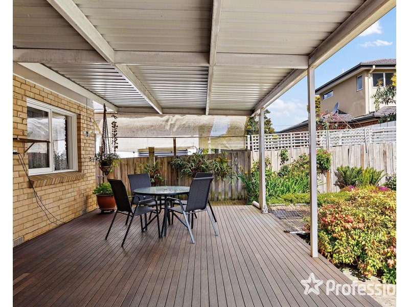 124 Eastfield Road, Croydon South VIC 3136