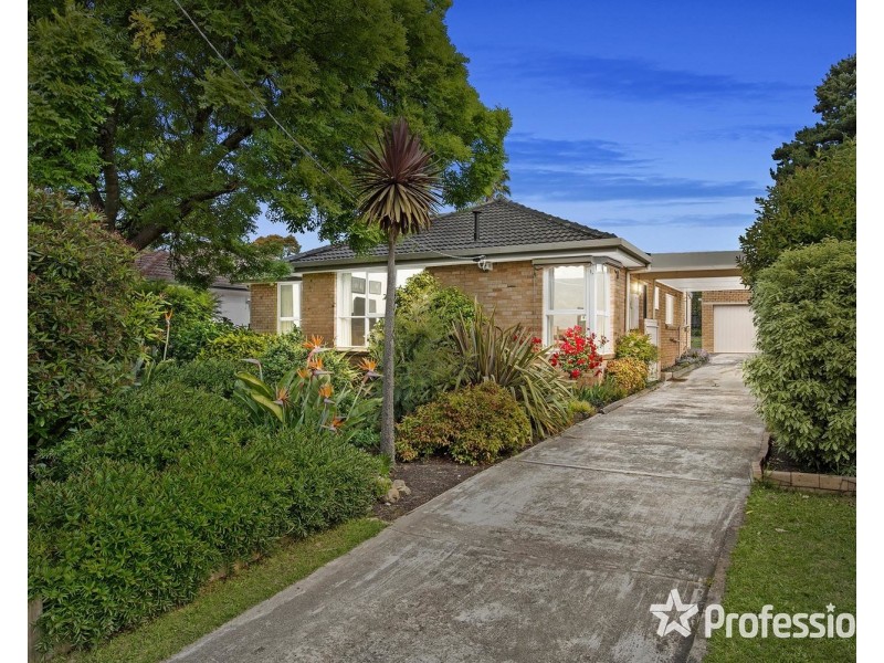 124 Eastfield Road, Croydon South VIC 3136