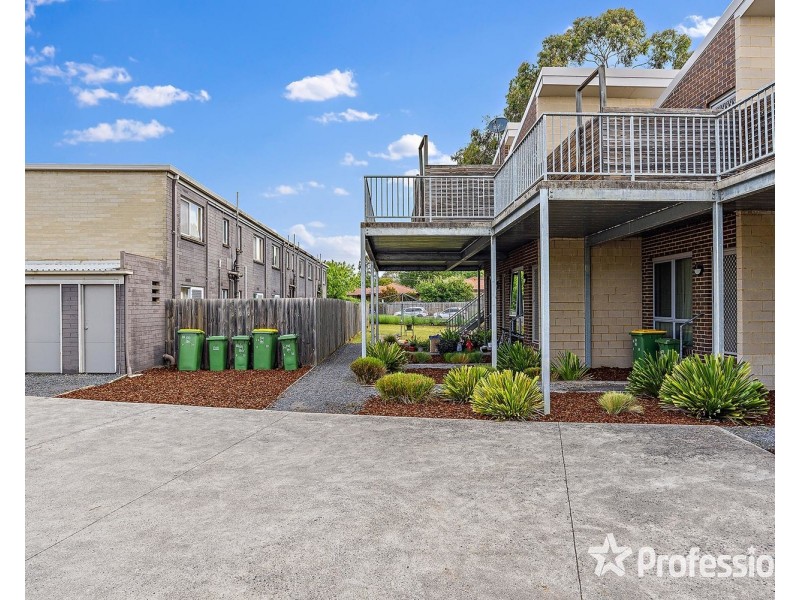 8-10 Mount View Parade, Mooroolbark VIC 3138