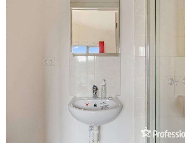 8-10 Mount View Parade, Mooroolbark VIC 3138