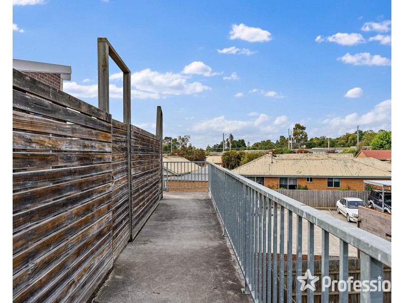 8-10 Mount View Parade, Mooroolbark VIC 3138