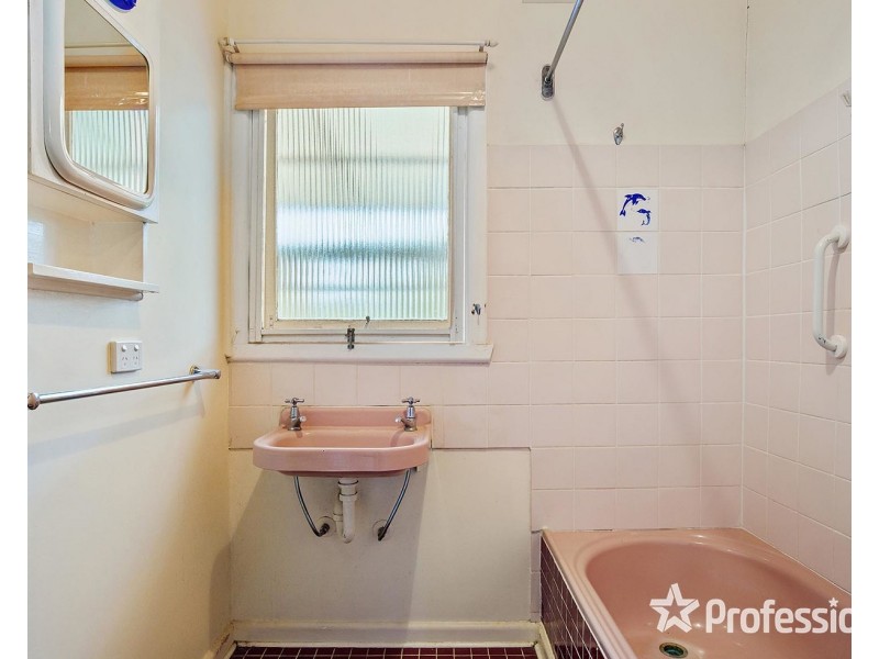 35 Rathmullen Road, Boronia VIC 3155