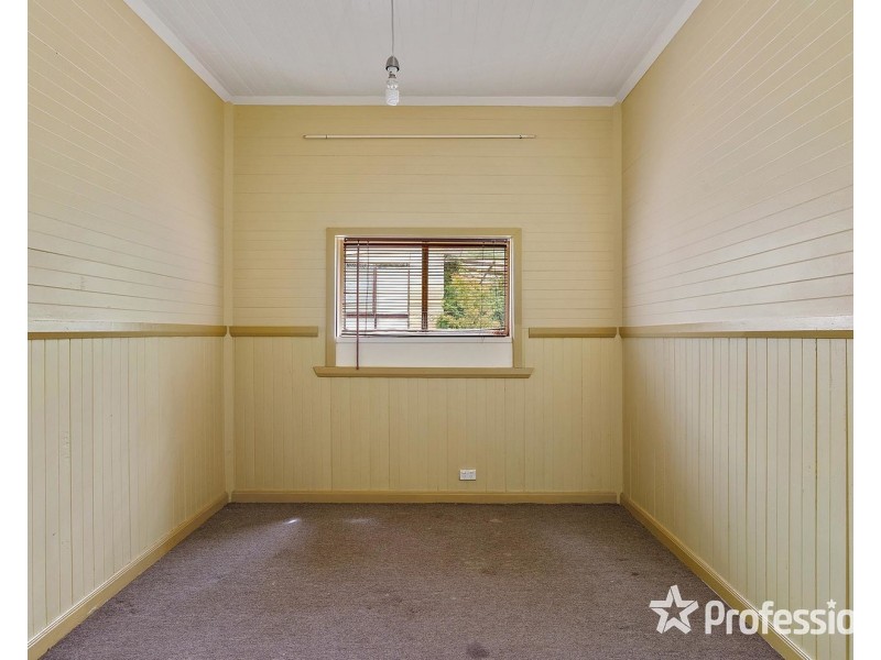 4 Lloyds Road, Powelltown VIC 3797