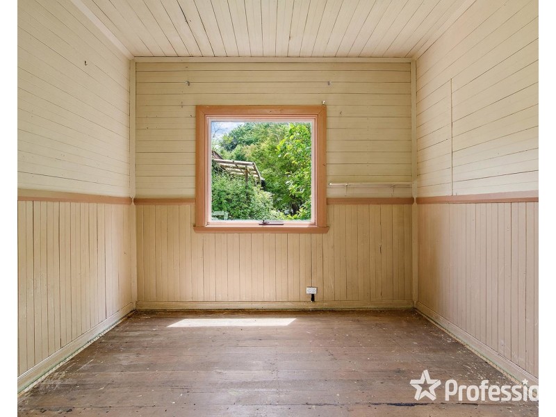 4 Lloyds Road, Powelltown VIC 3797