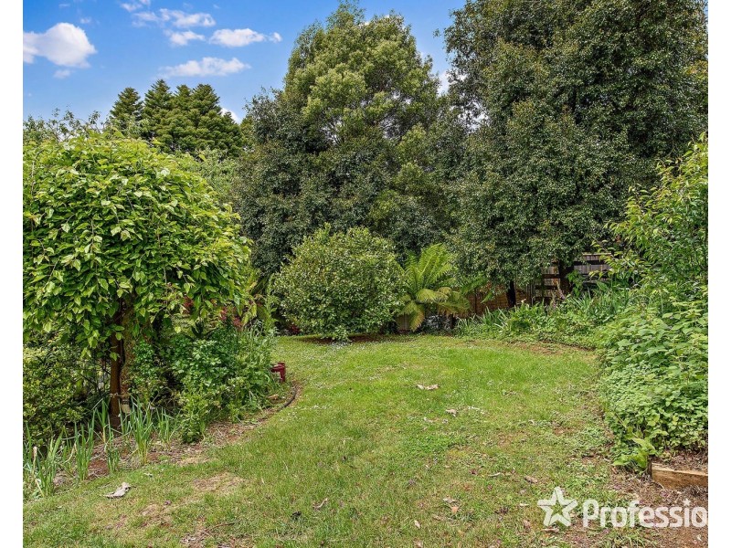 4 Lloyds Road, Powelltown VIC 3797