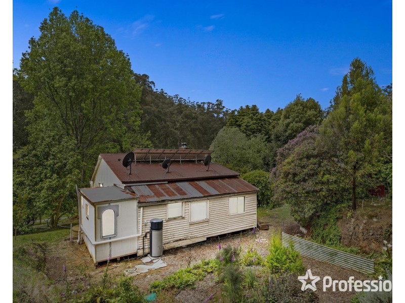 4 Lloyds Road, Powelltown VIC 3797