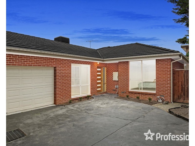 15a Sheldon Avenue, Mooroolbark VIC 3138