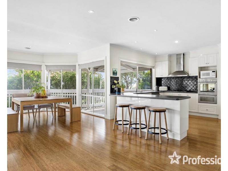 3 Valley Park Drive, Mooroolbark VIC 3138