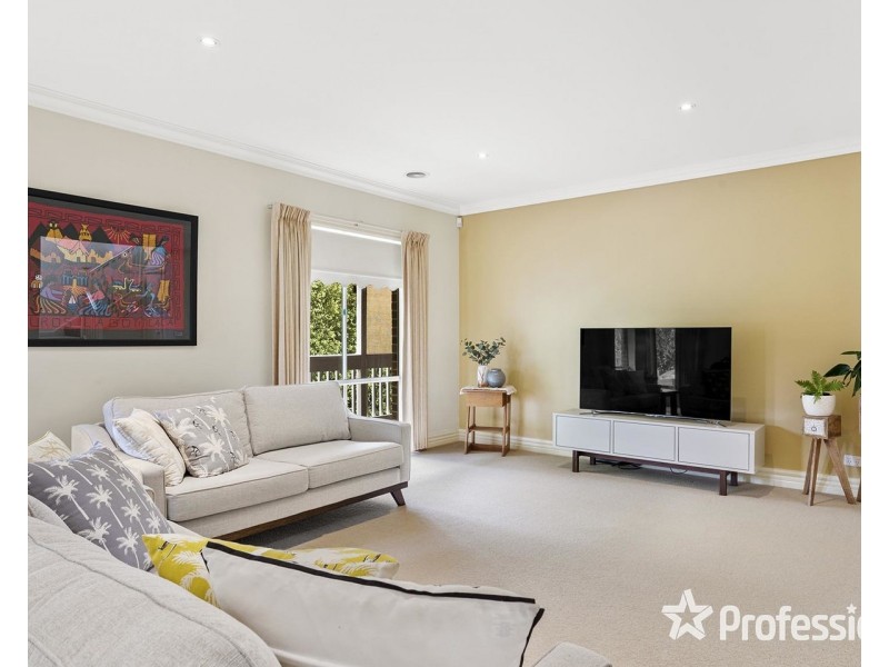 3 Valley Park Drive, Mooroolbark VIC 3138