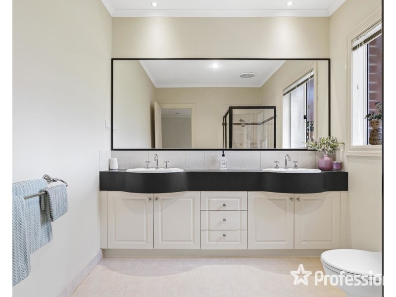 3 Valley Park Drive, Mooroolbark VIC 3138