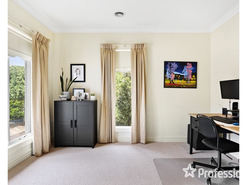 3 Valley Park Drive, Mooroolbark VIC 3138